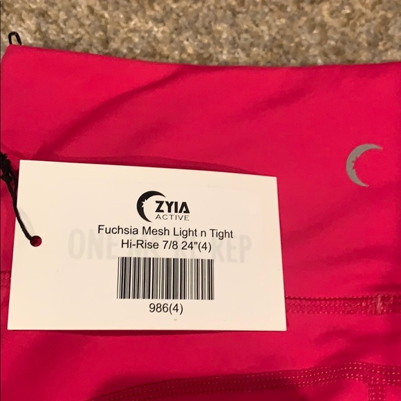 Zyia Active Fuchsia Mesh LNT leggings & bra - Picture 7 of 9